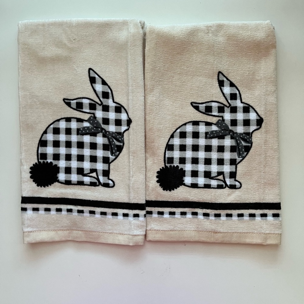 Kitchen Outfitters Easter Bunny Hand Towel Set 2 Buffalo Plaid Black Beige